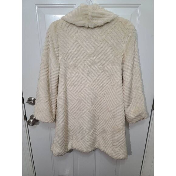 Alpine Studio Mid Length white Faux Fur Coat RN 15101 Sz S Valentines - Picture 4 of 5